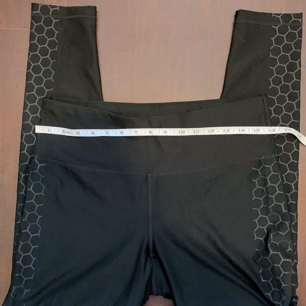 Nola Leggings with honeycomb pattern